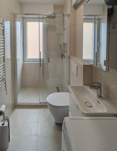 Koupelna v Itálii - Grado. Kompletní rekonstrukce koupelny v Itálii, včetně nových rozvodů vody, odpadu a elektriky